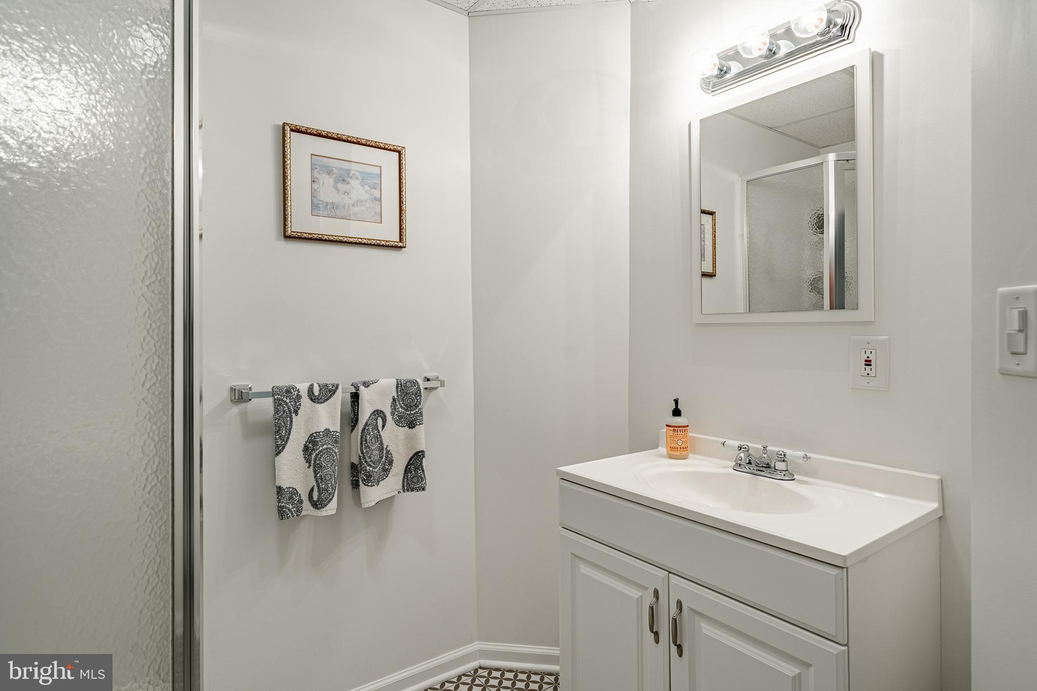 804 JACK RUSSELL LANE