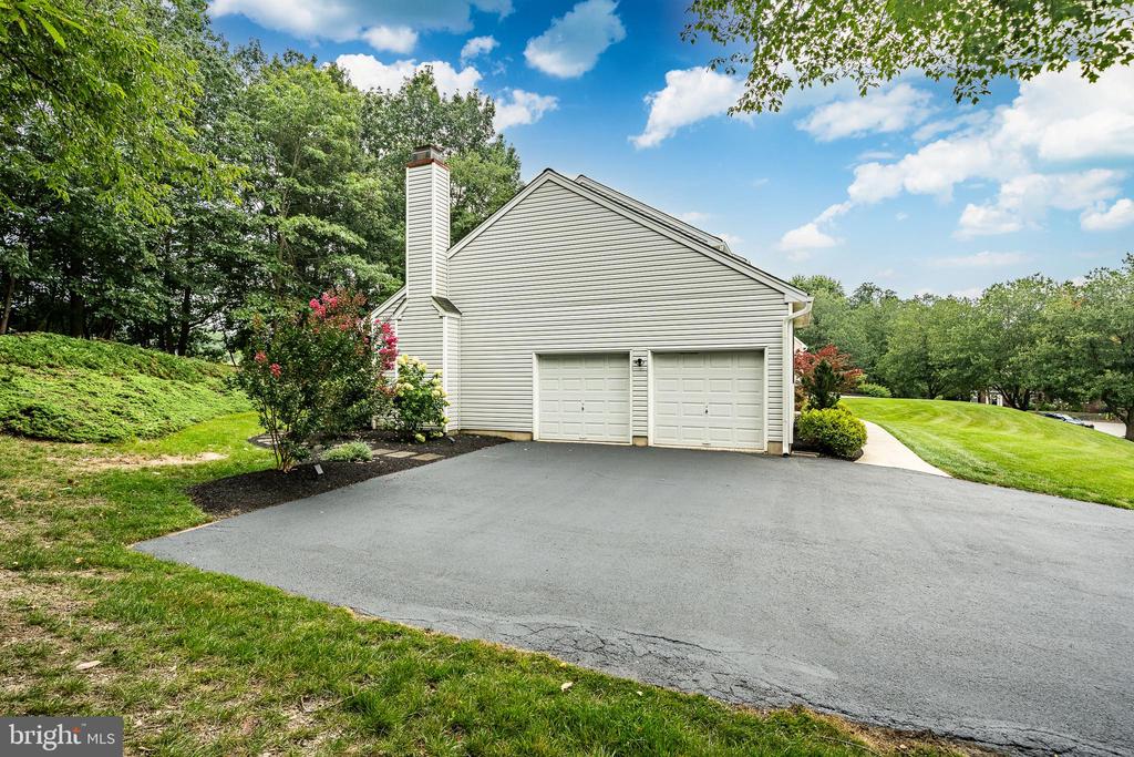 804 JACK RUSSELL LANE