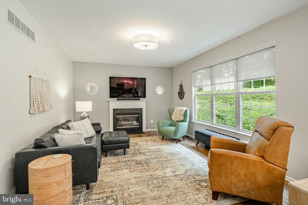 804 JACK RUSSELL LANE