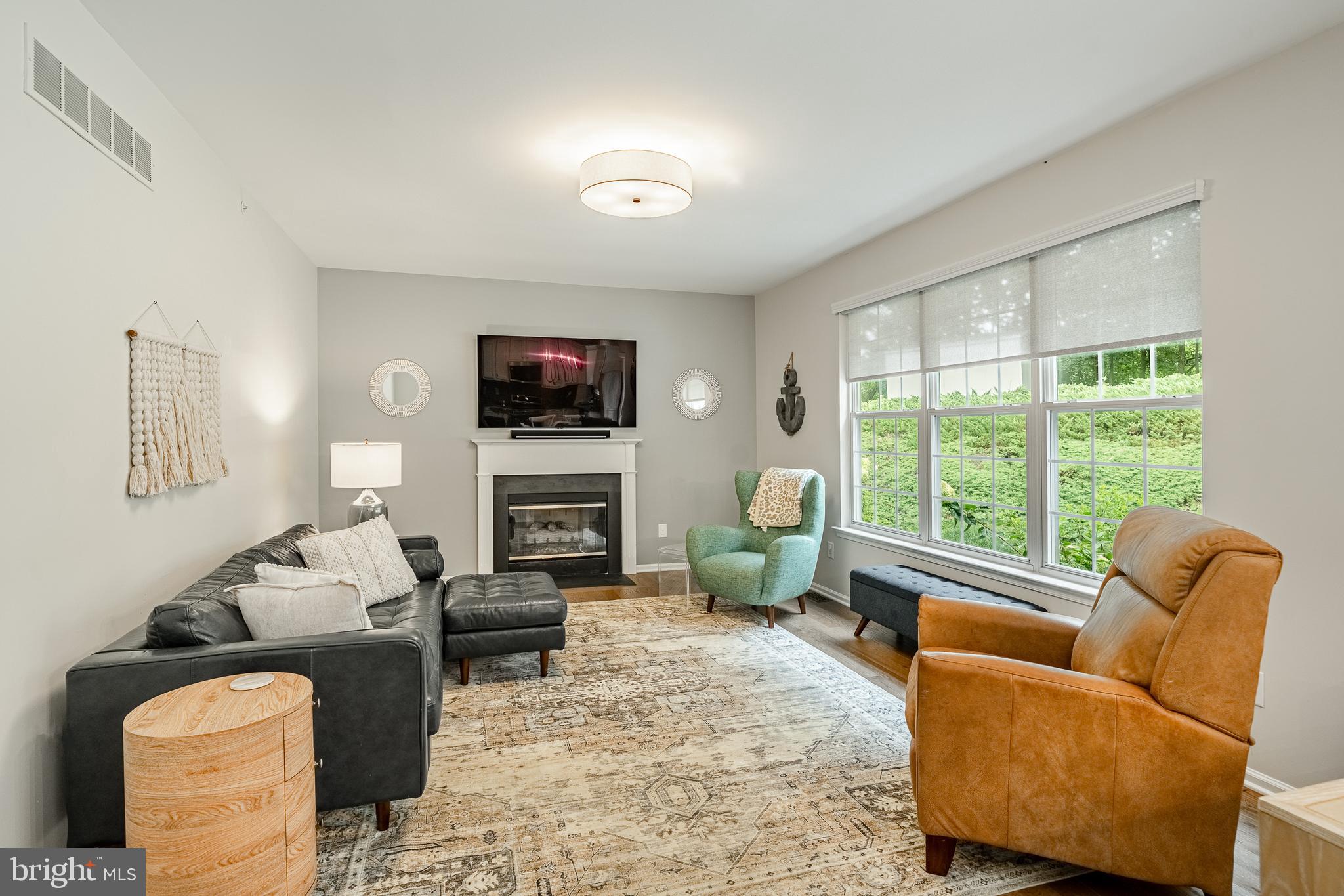 804 JACK RUSSELL LANE