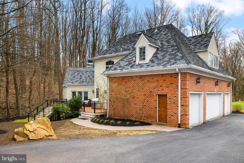 961 Wootton Rd