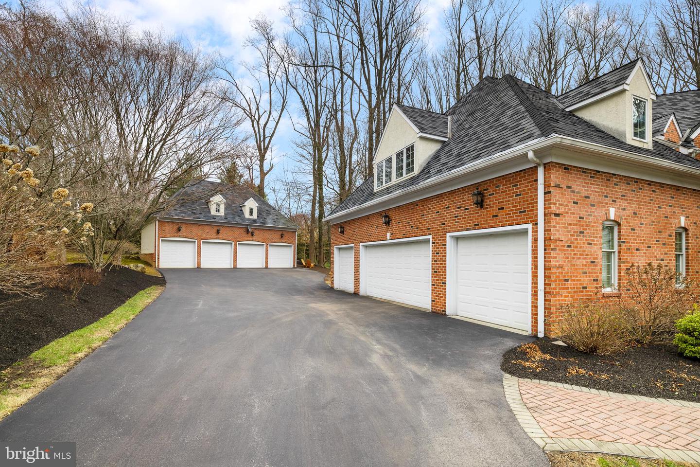 961 Wootton Rd