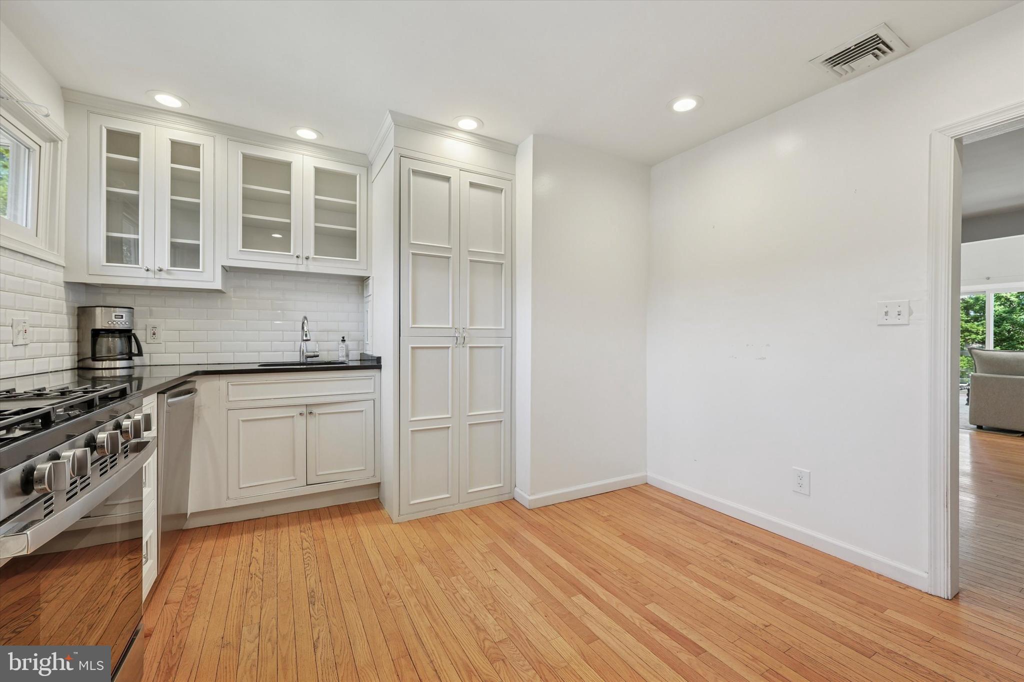 13 Devonwood Rd