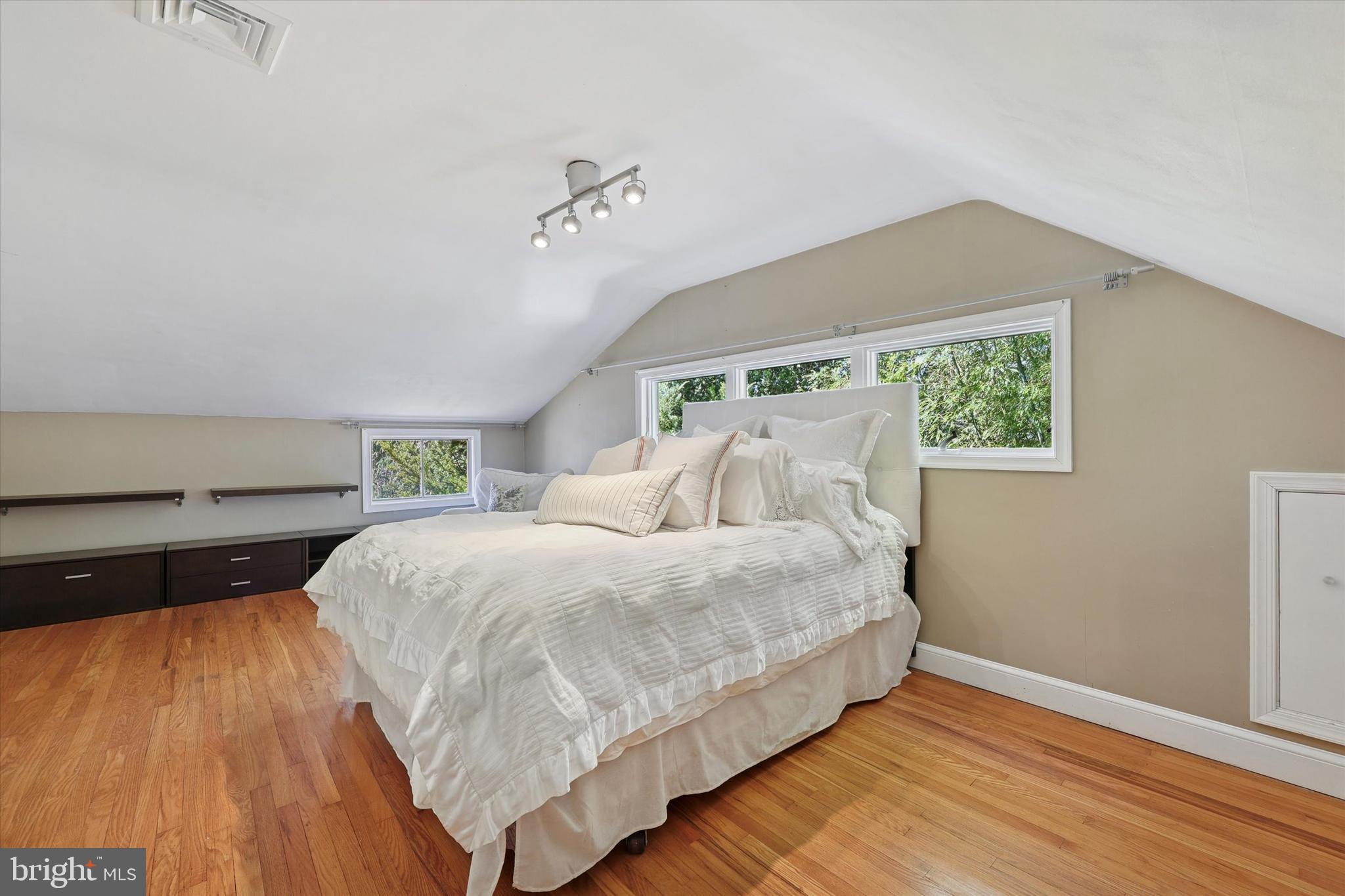13 Devonwood Rd