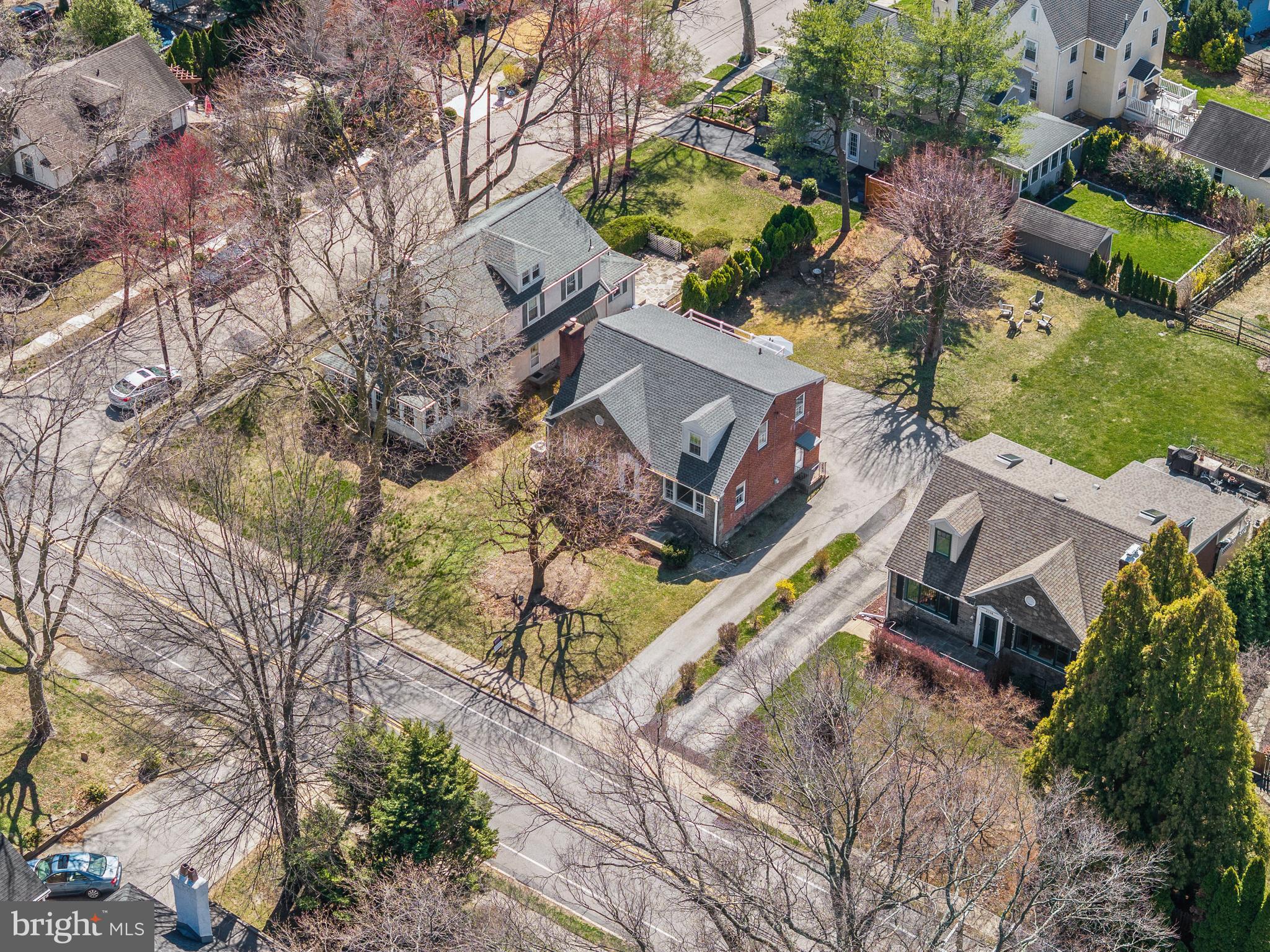 2704 W Darby Rd
