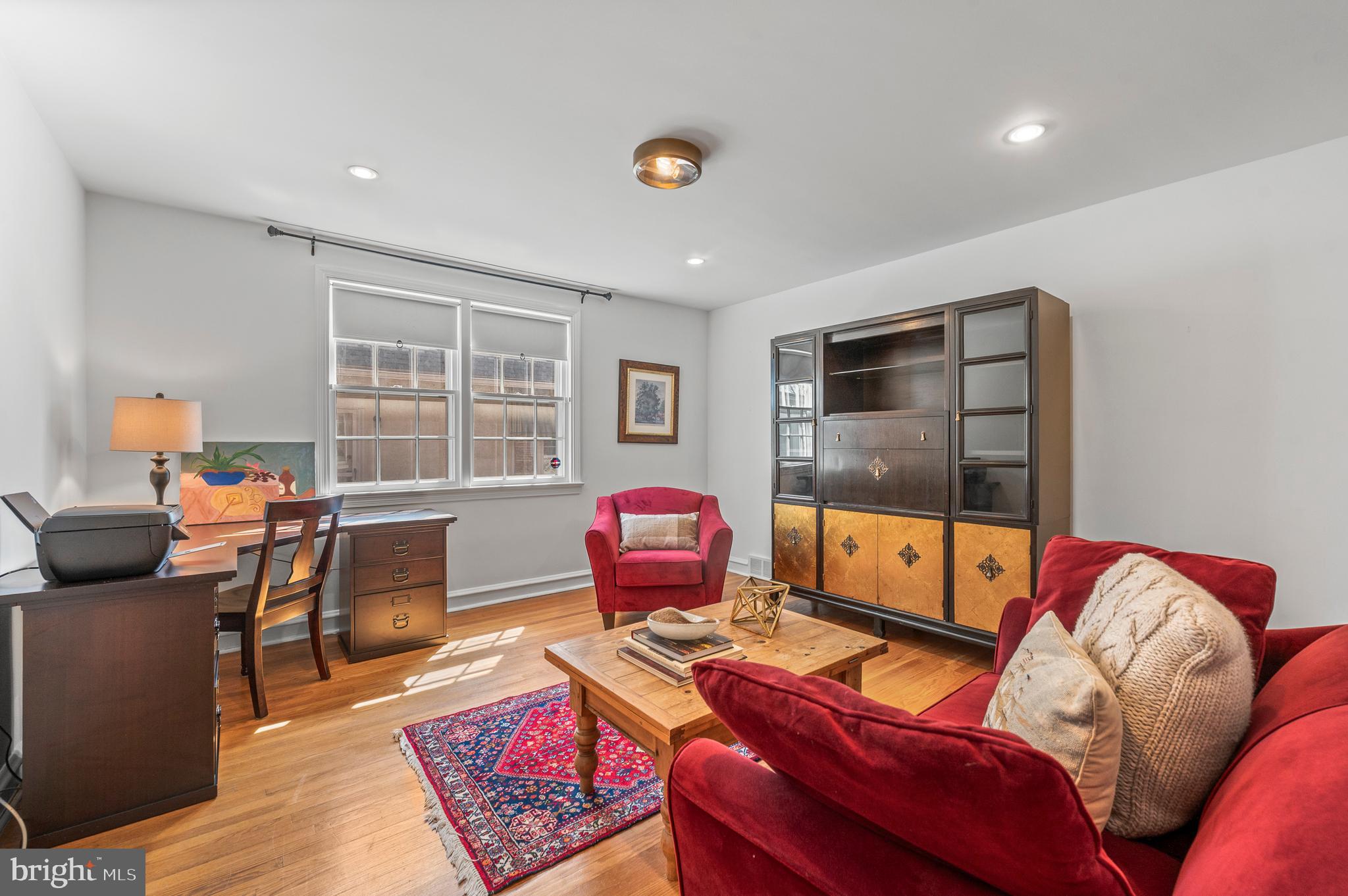 2704 W Darby Rd