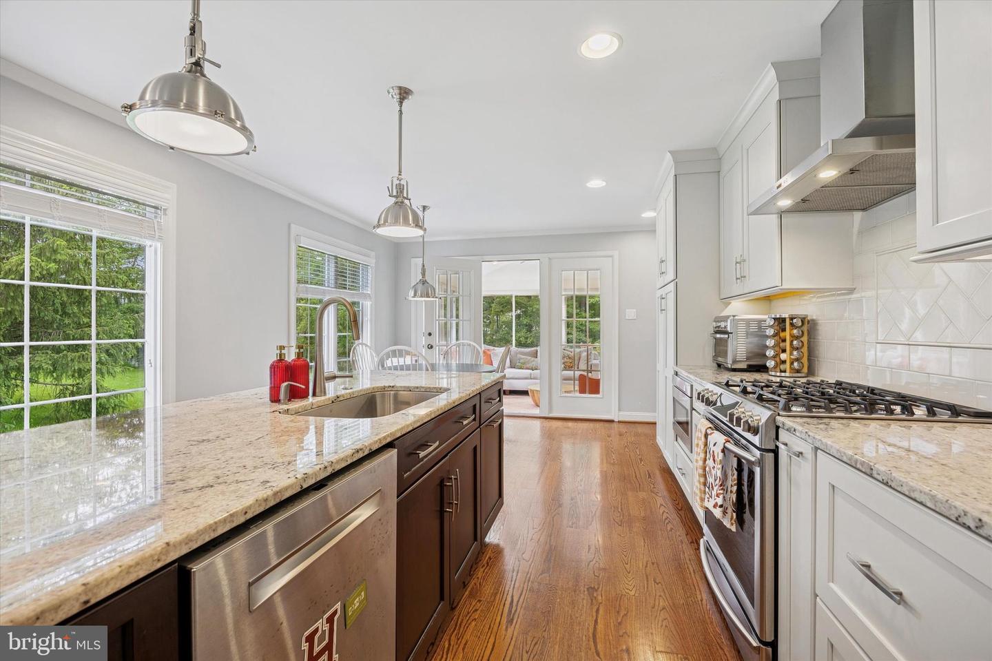 237 Trianon Ln
