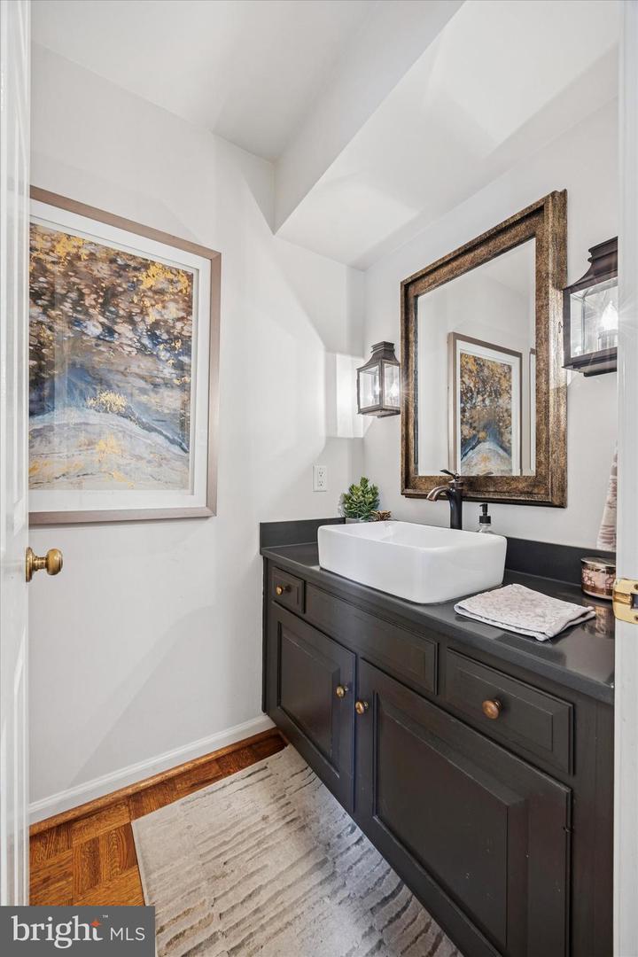 237 Trianon Ln