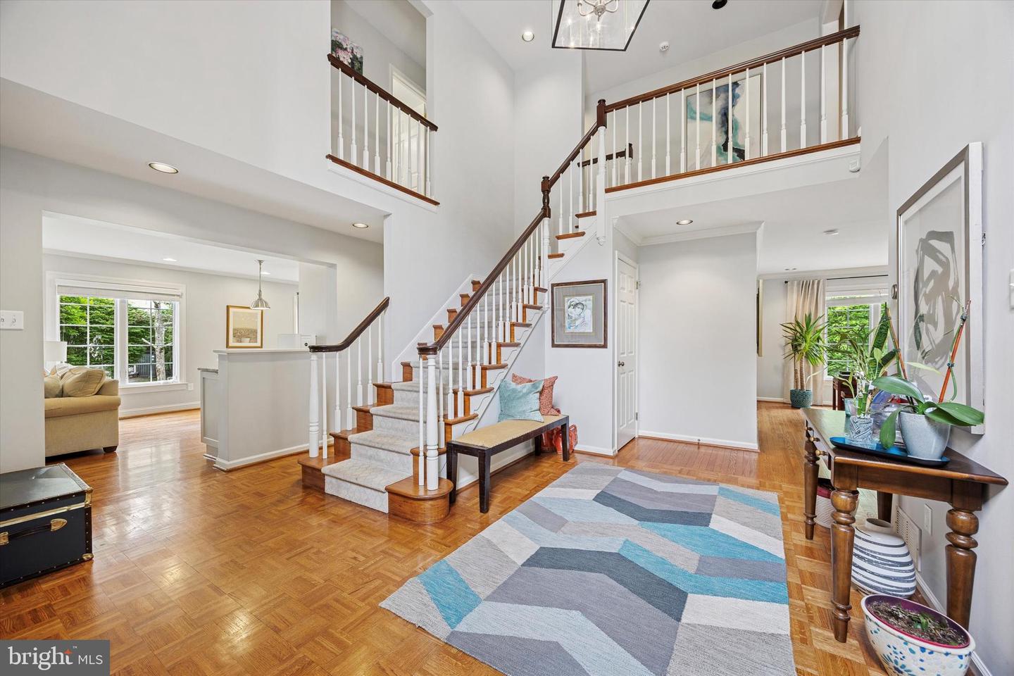 237 Trianon Ln
