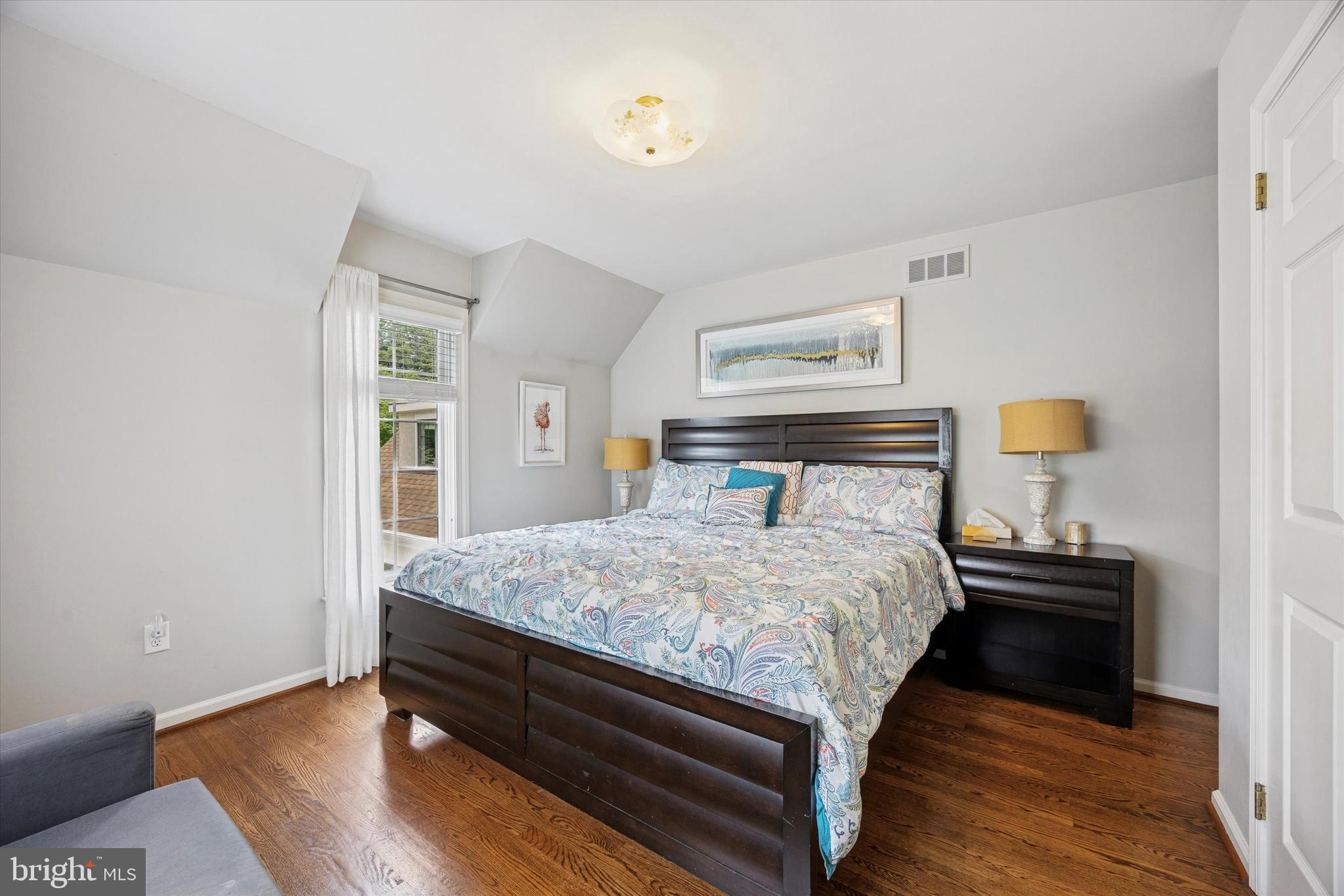 237 Trianon Ln