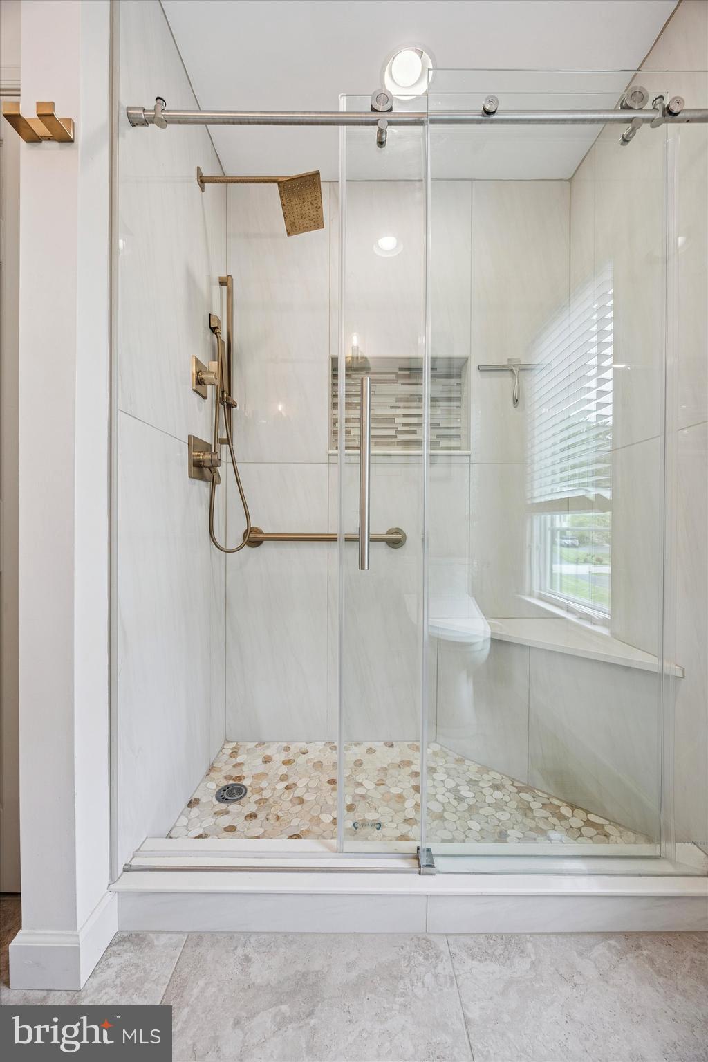 237 Trianon Ln