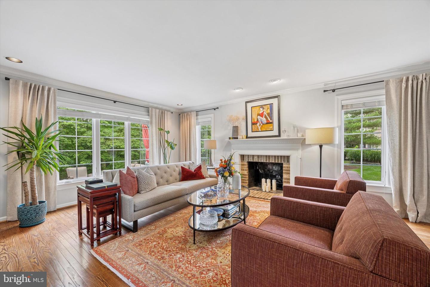 237 Trianon Ln