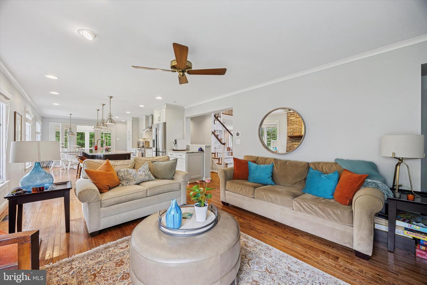 237 Trianon Ln