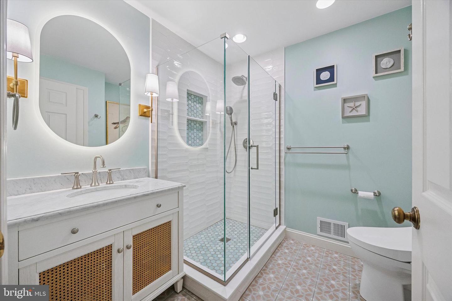 237 Trianon Ln