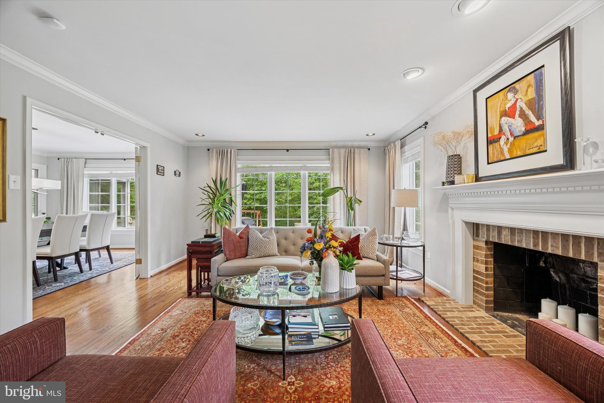 237 Trianon Ln