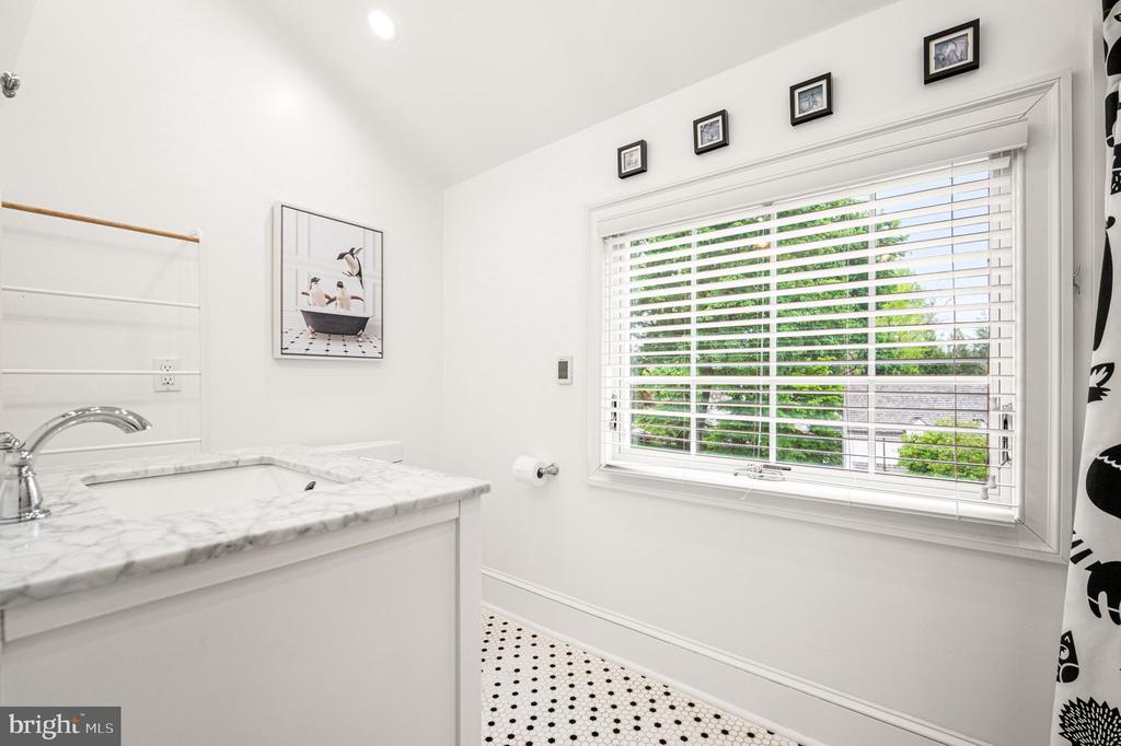 497 SAINT DAVIDS AVENUE