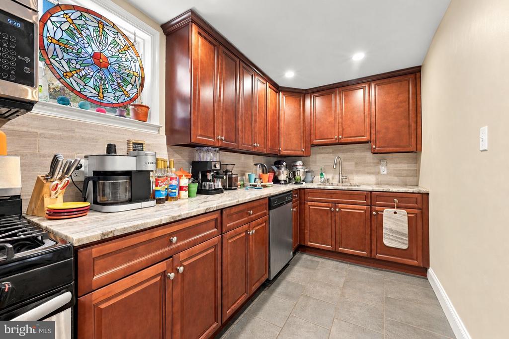 331 WESTPARK LANE