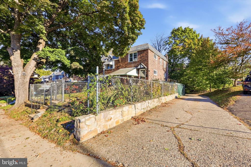 331 WESTPARK LANE