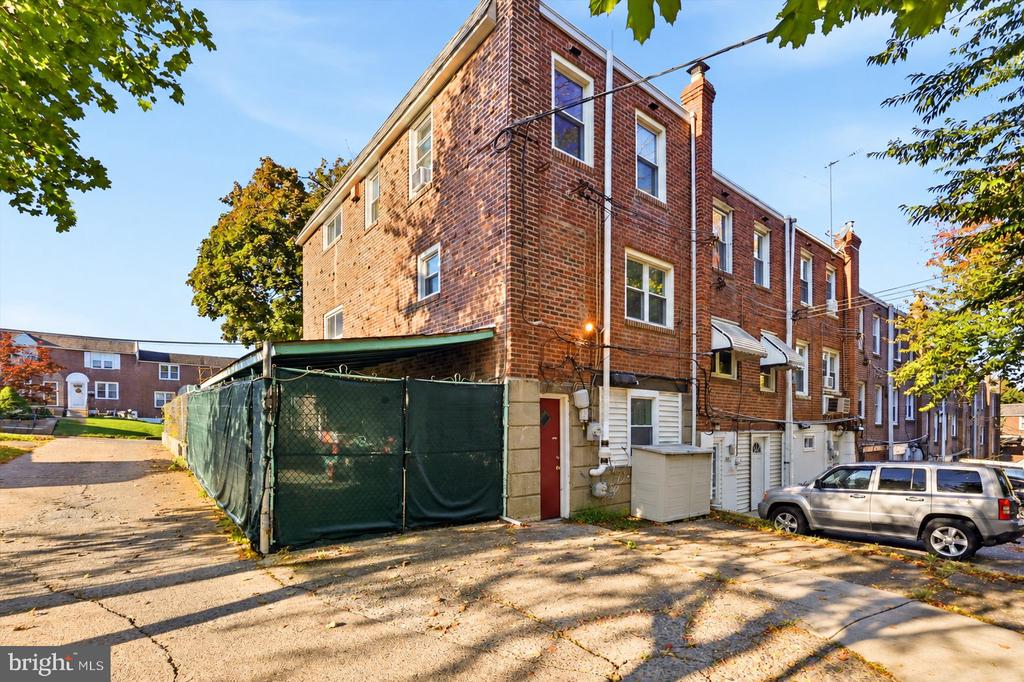 331 WESTPARK LANE