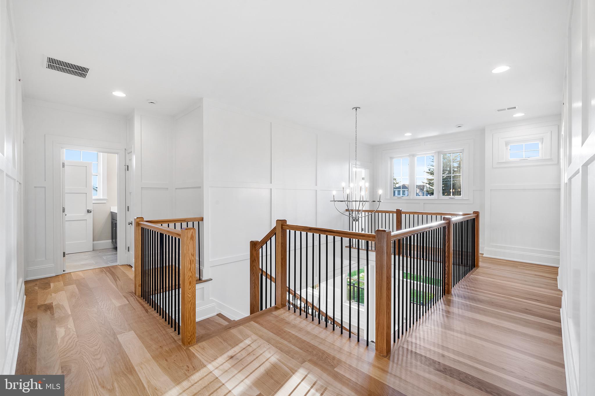 176 Charles St