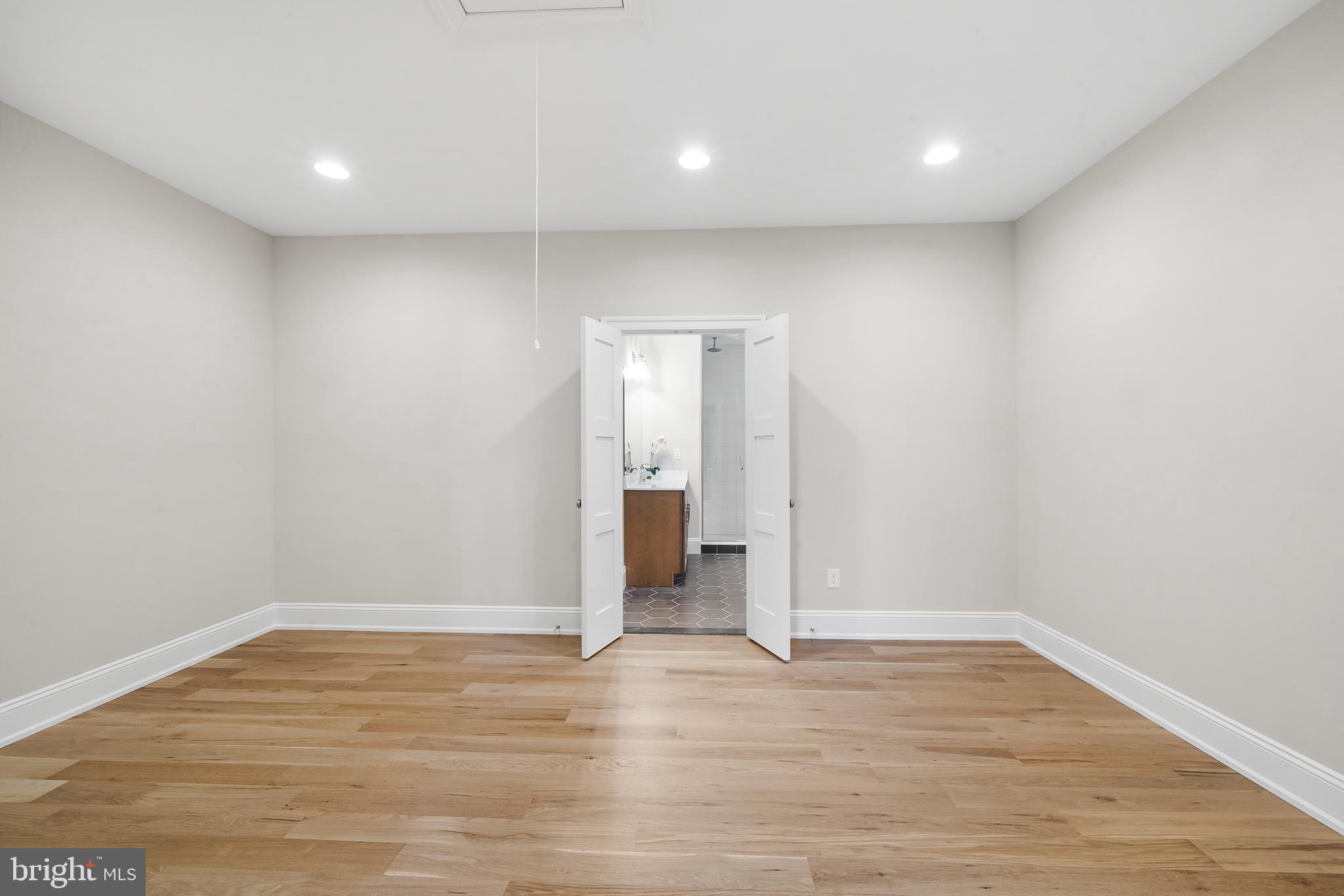 176 Charles St