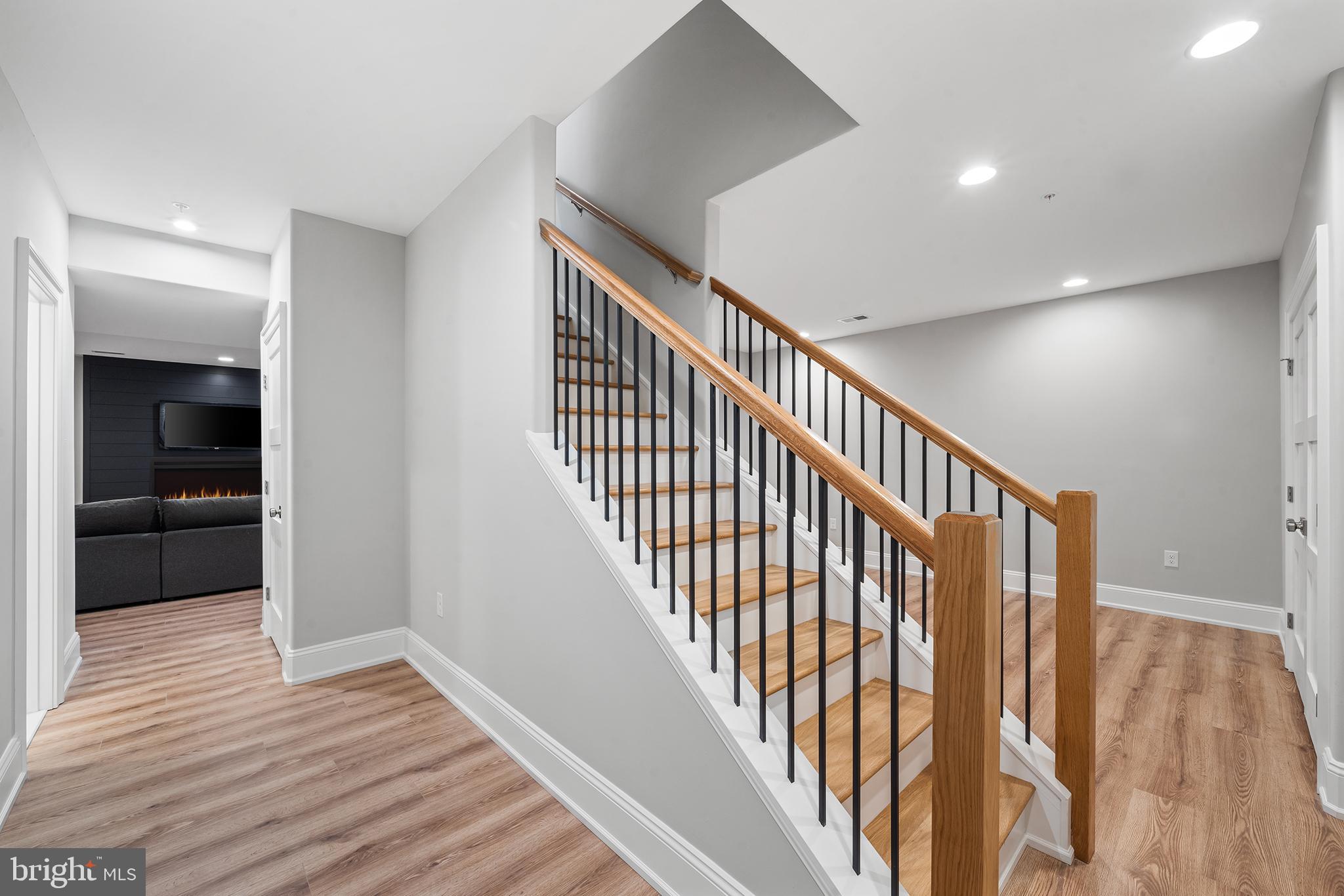 176 Charles St