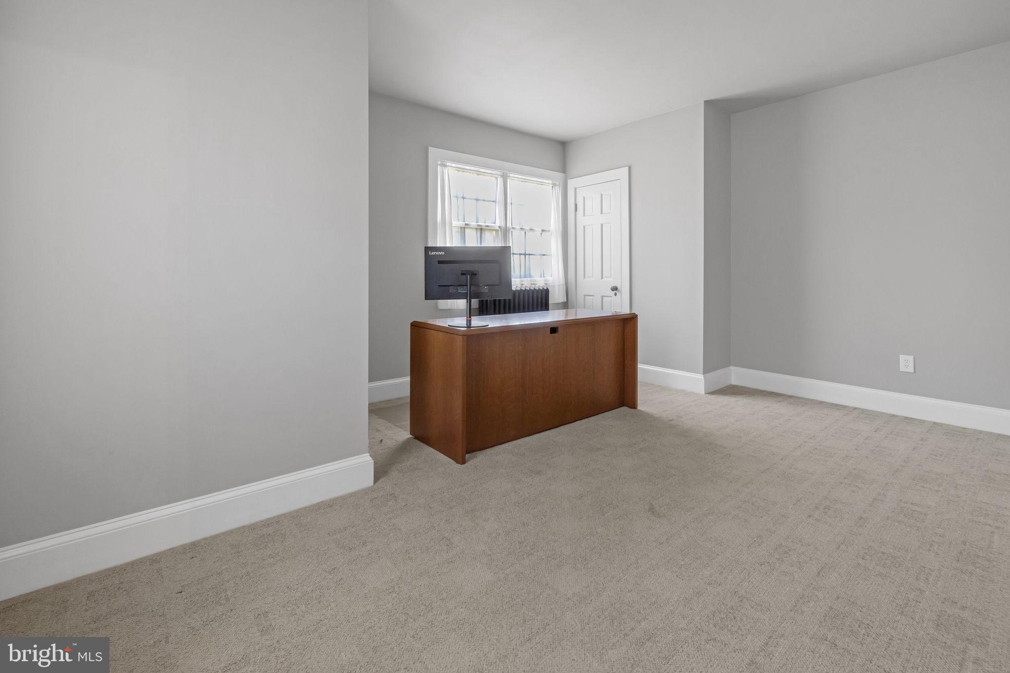 113 N Oak Blvd
