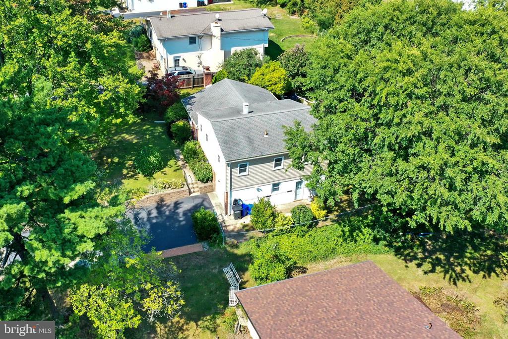 608 Gawain Rd