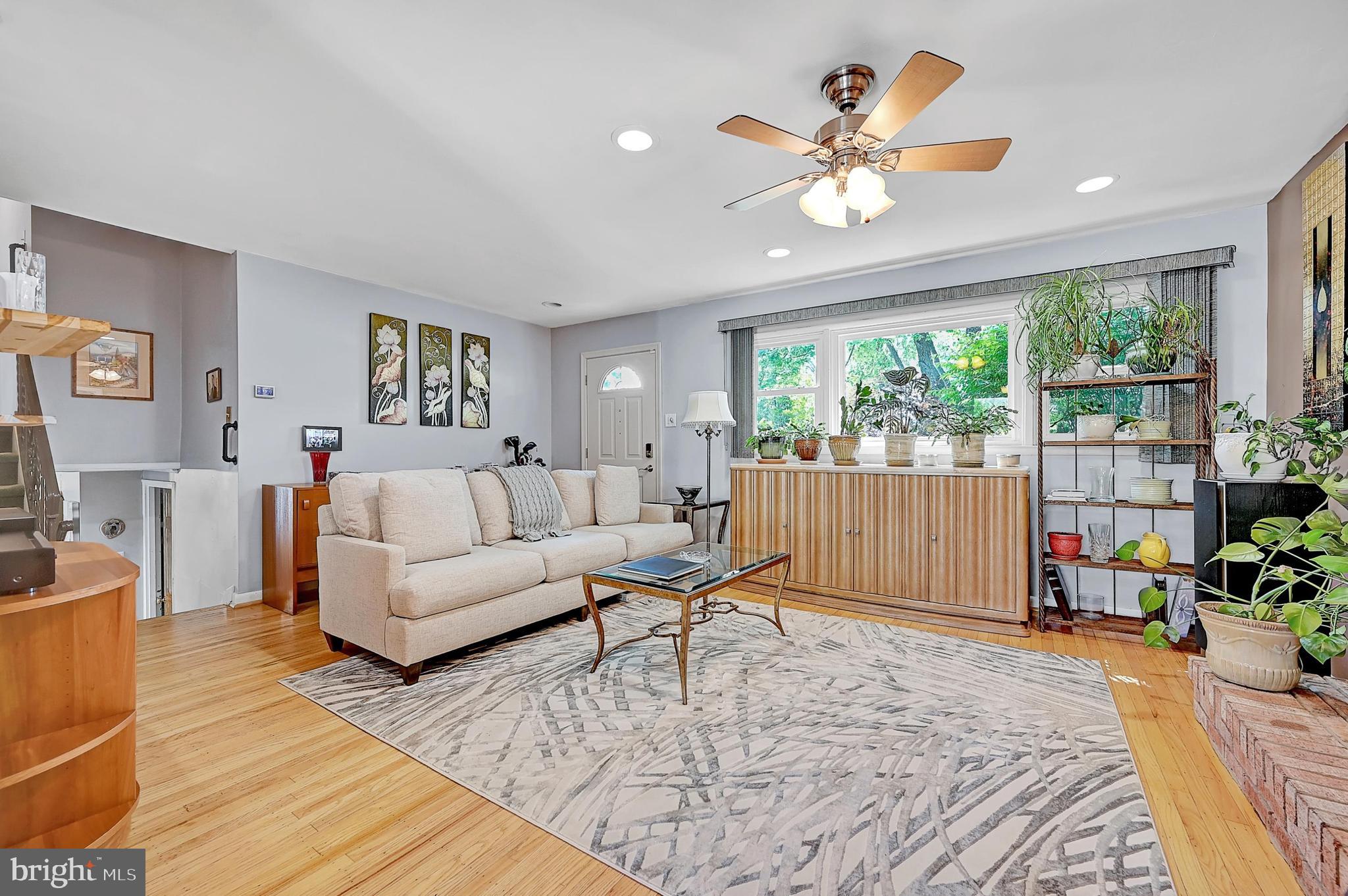 608 Gawain Rd