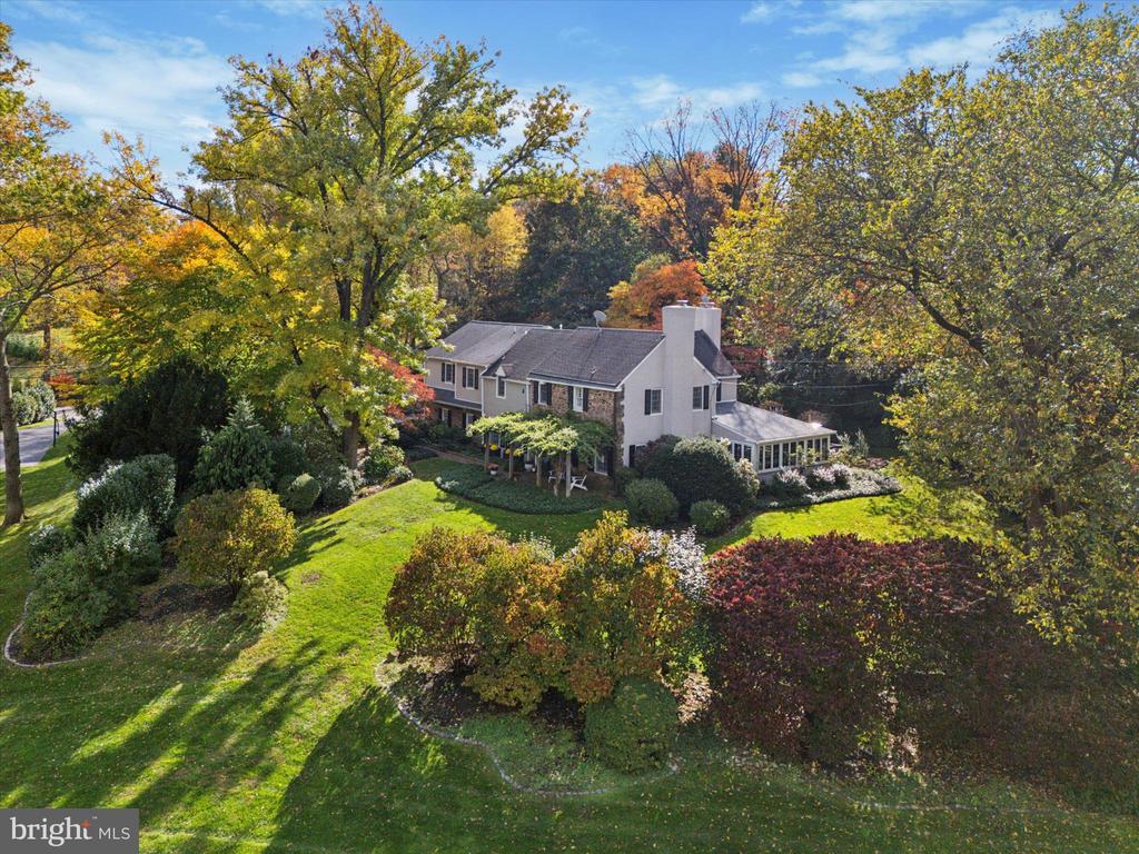 1532 WAVERLY ROAD