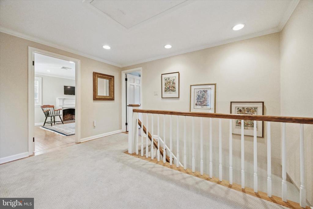 1532 WAVERLY ROAD