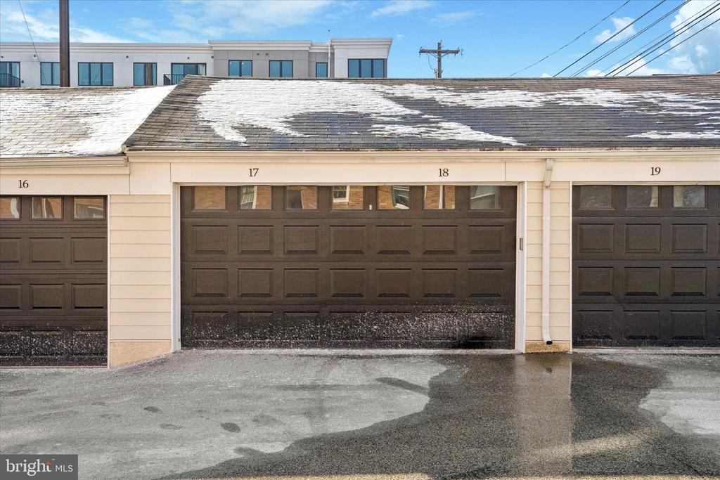 42 CONSHOHOCKEN STATE ROAD 7-B