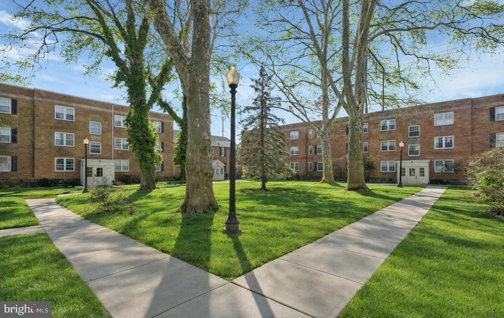 42 CONSHOHOCKEN STATE ROAD 7-B