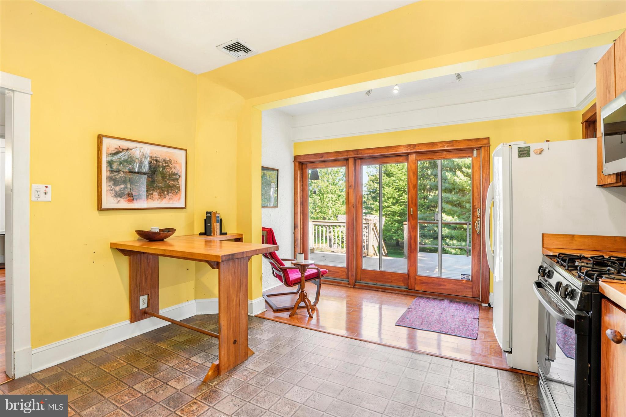 1054 CROTON ROAD