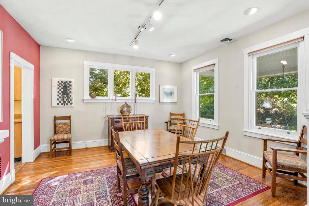 1054 CROTON ROAD