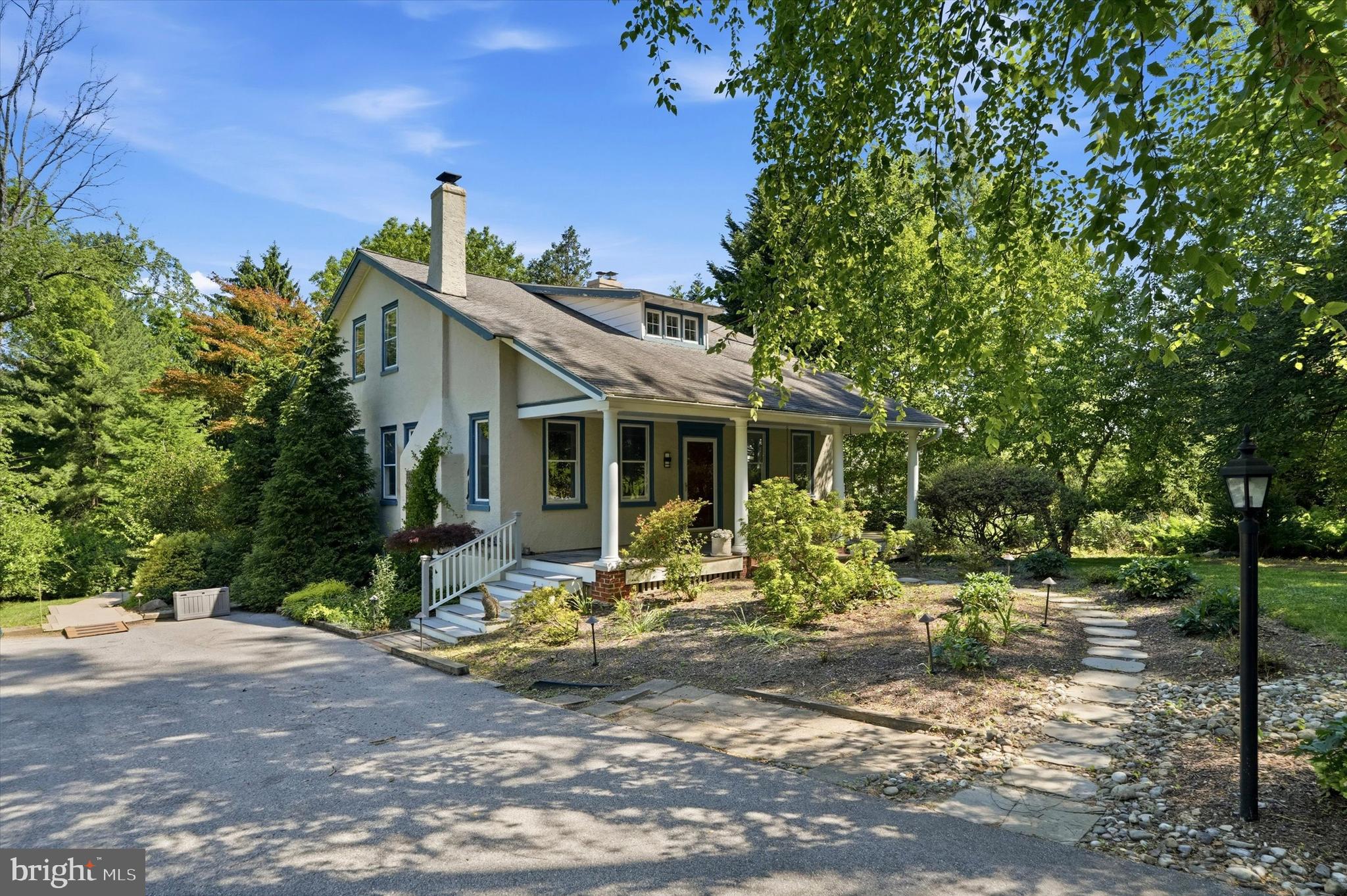 1054 CROTON ROAD