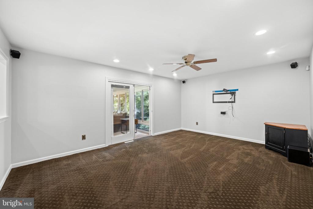 801 PARDEE LANE