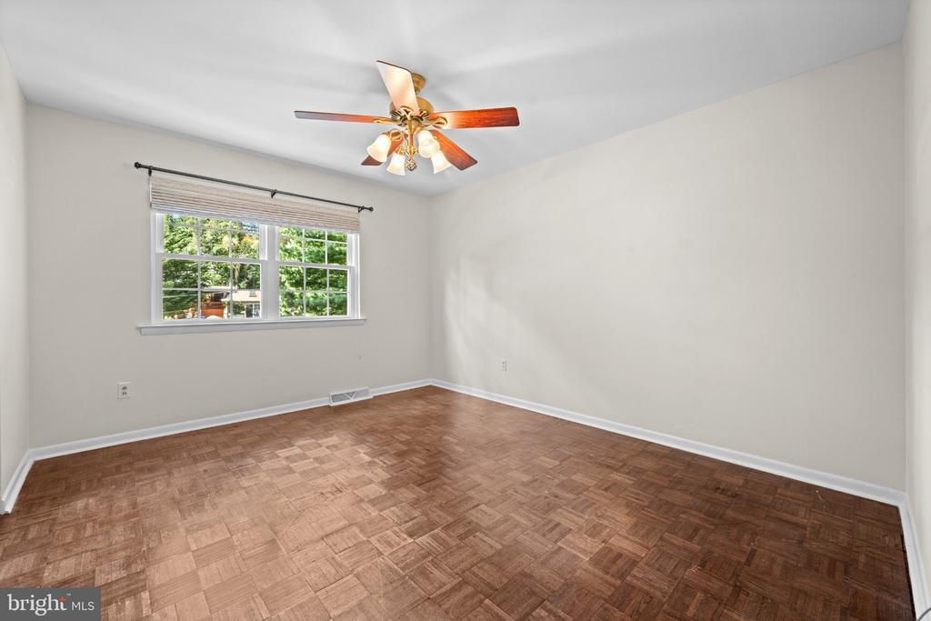 801 PARDEE LANE