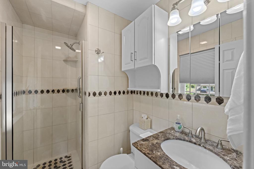 801 PARDEE LANE