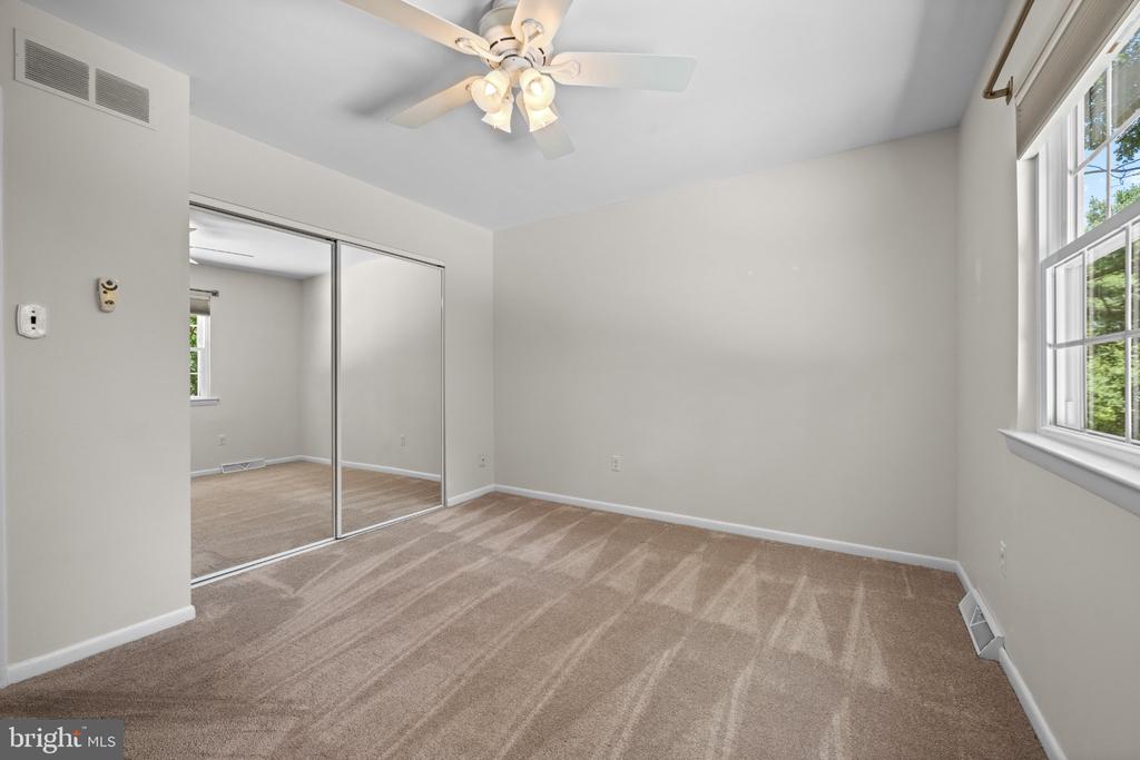 801 PARDEE LANE