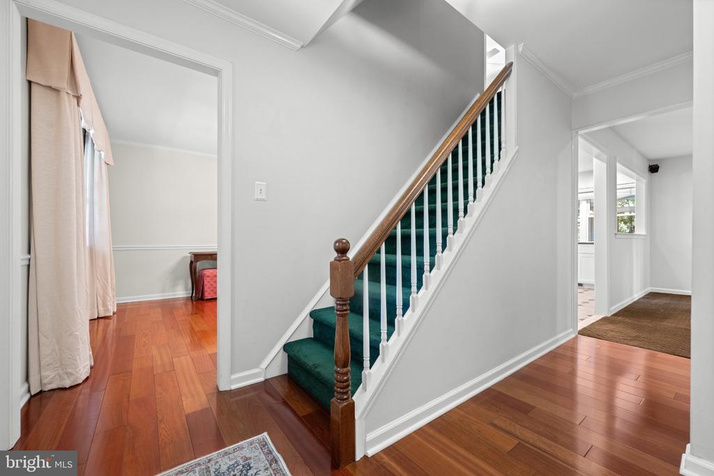 801 PARDEE LANE
