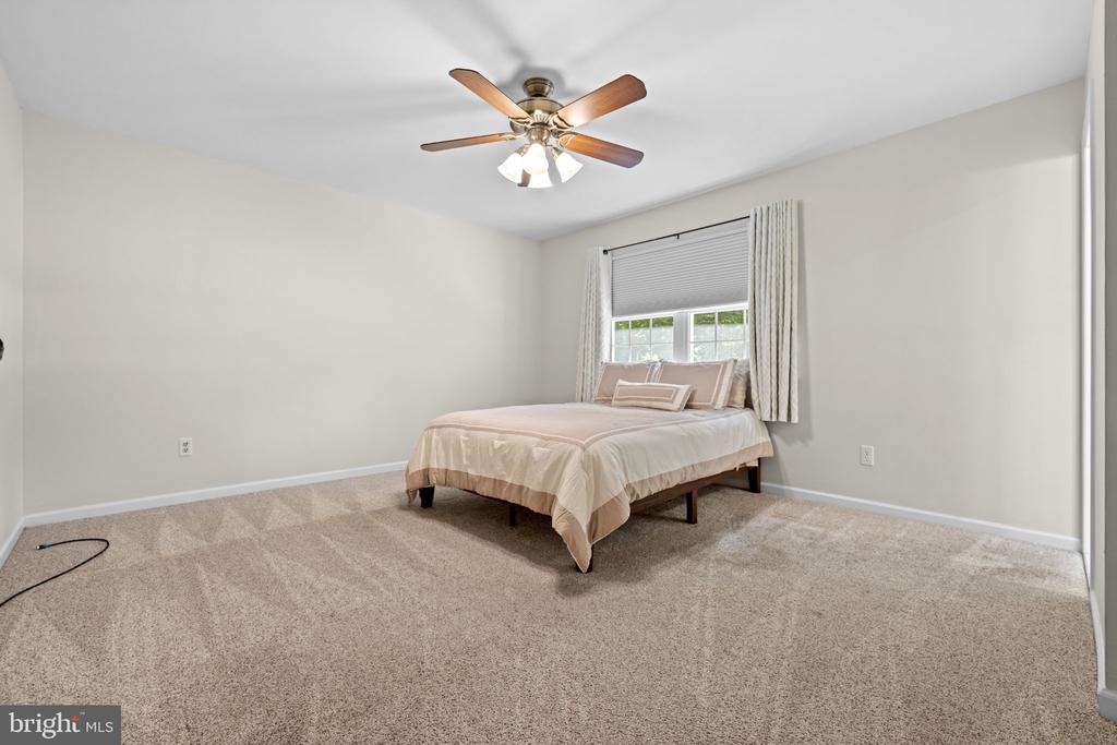 801 PARDEE LANE