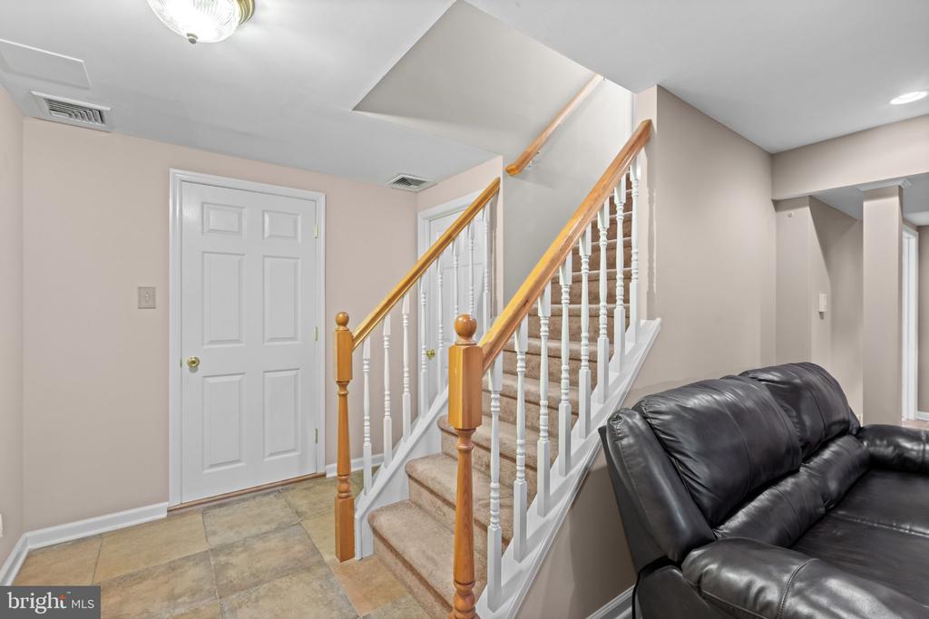 801 PARDEE LANE
