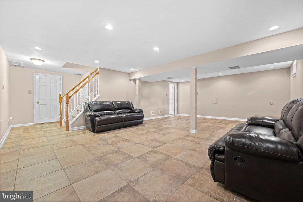 801 PARDEE LANE