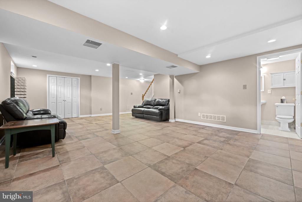 801 PARDEE LANE