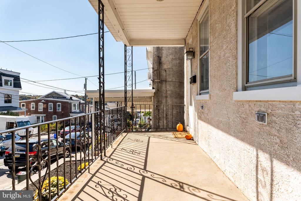 256 Hermitage St