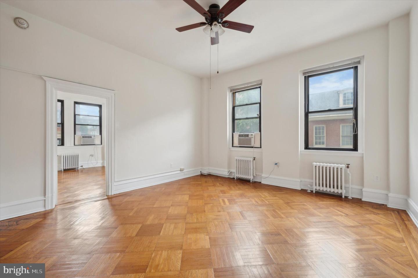 250 S 13th St #2e