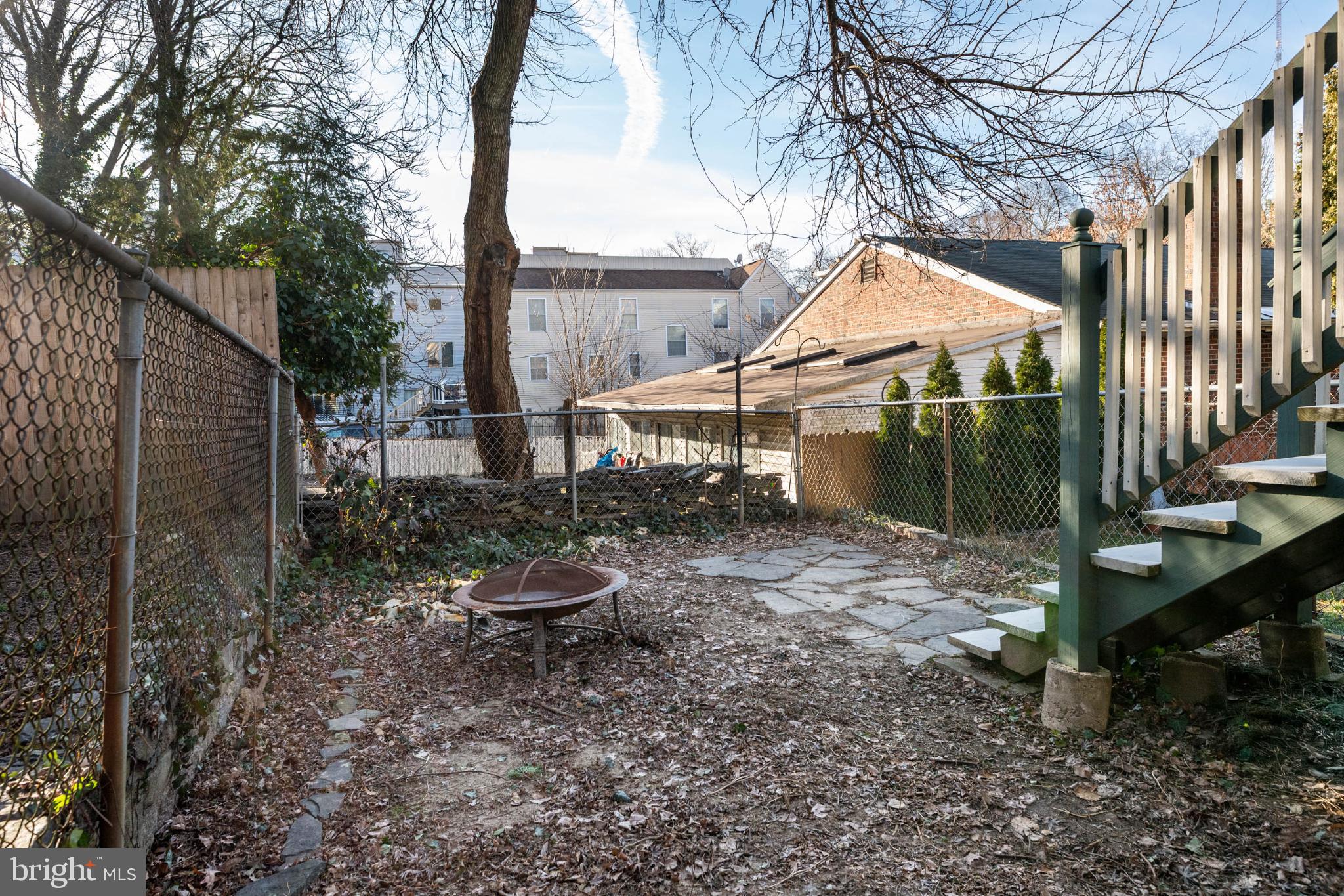 4784 SILVERWOOD STREET