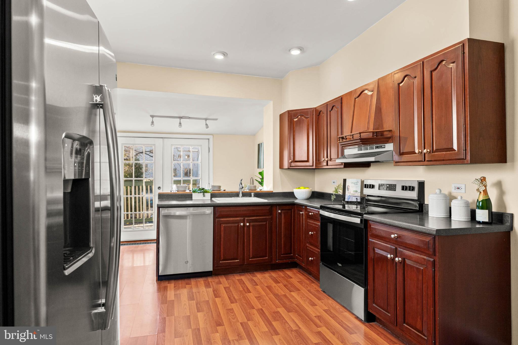 4784 SILVERWOOD STREET