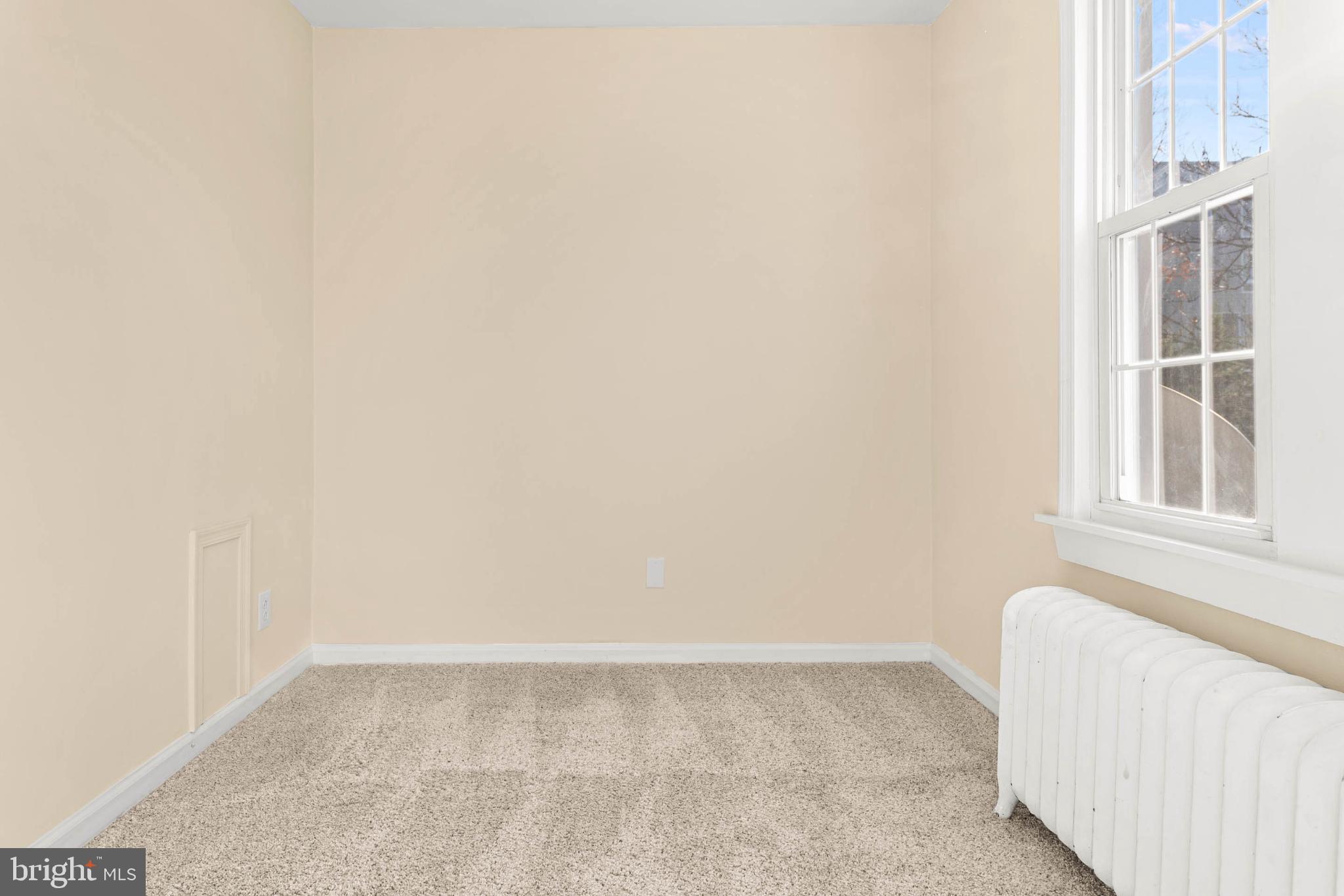 4784 SILVERWOOD STREET